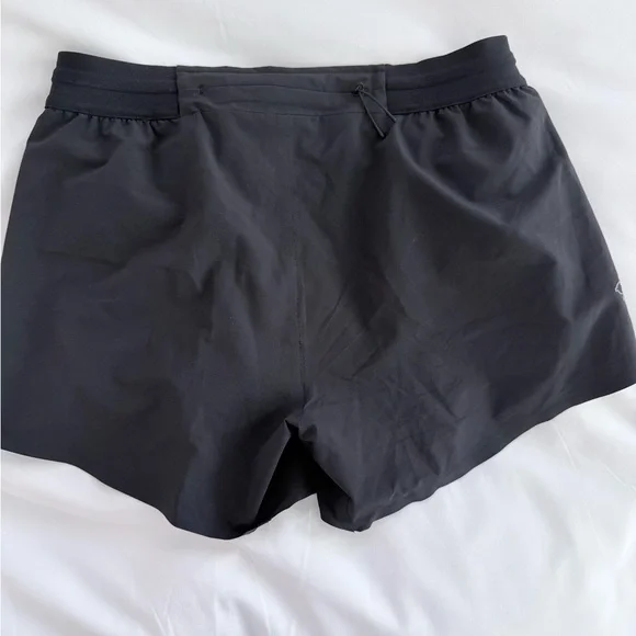 Rabbit Women’s Fuel n Fly 4” Black shorts - Picture 3 of 3